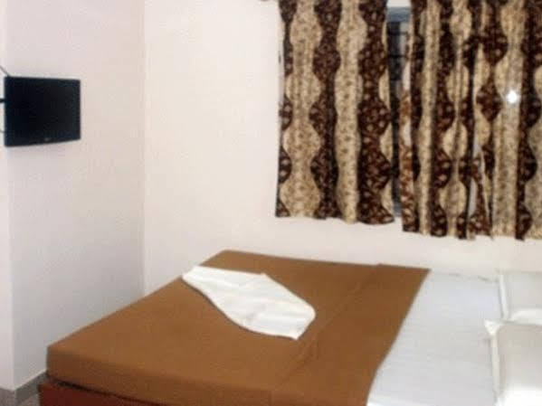 Blue Moon Residency Hotel Mysore Exterior photo